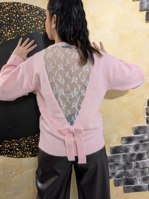 MAGLIONCINO CON SCOLLO ROSA